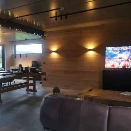 Q-time Barvaux, Durbuy-adults Only Отель типа 